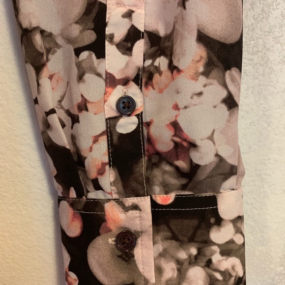 Banana Republic Blouse - Picture 3 of 6